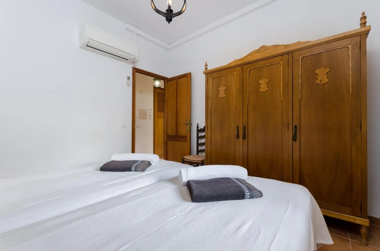 Yourhouse Son Sant Joan 알라로 펜션